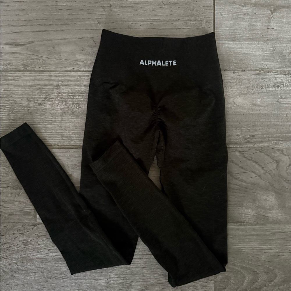 Alphalete Amplify Olive green leggings